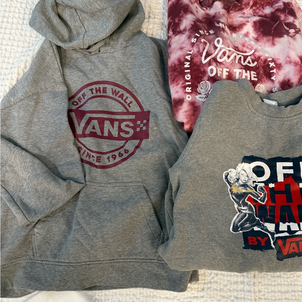 Vans Hoodies (2) Sweat Shirts crew neck (2)